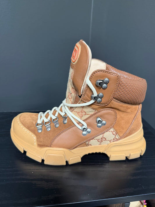 G U C C I Boots SZ 39