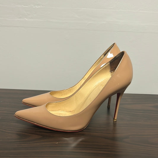 Christian Louboutin Nude 38