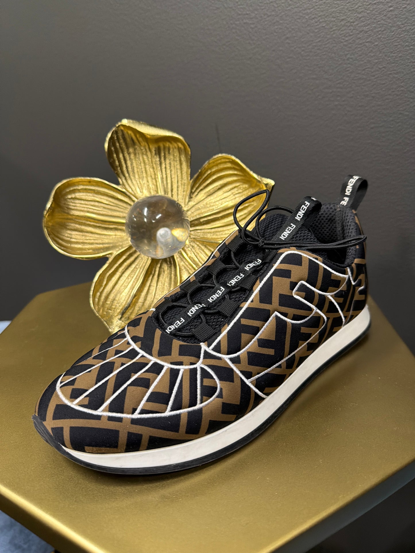 F E N D I Sneakers SZ 39.5