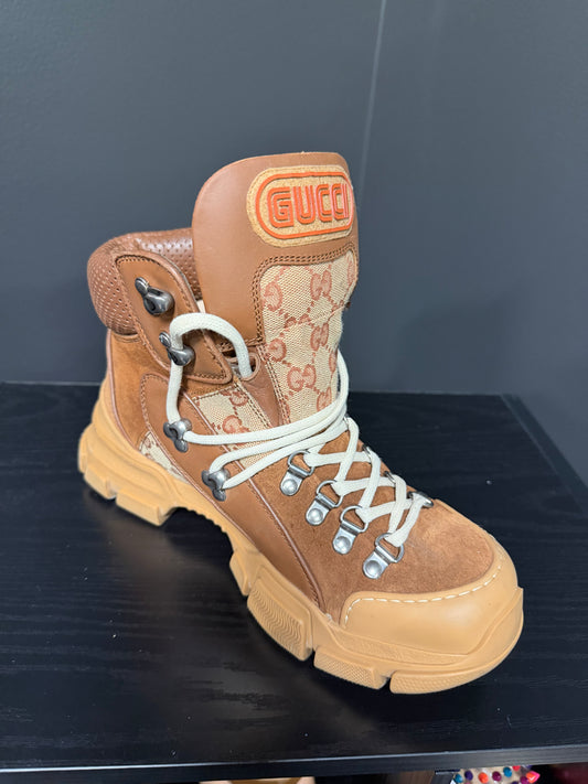 G U C C I Boots SZ 39