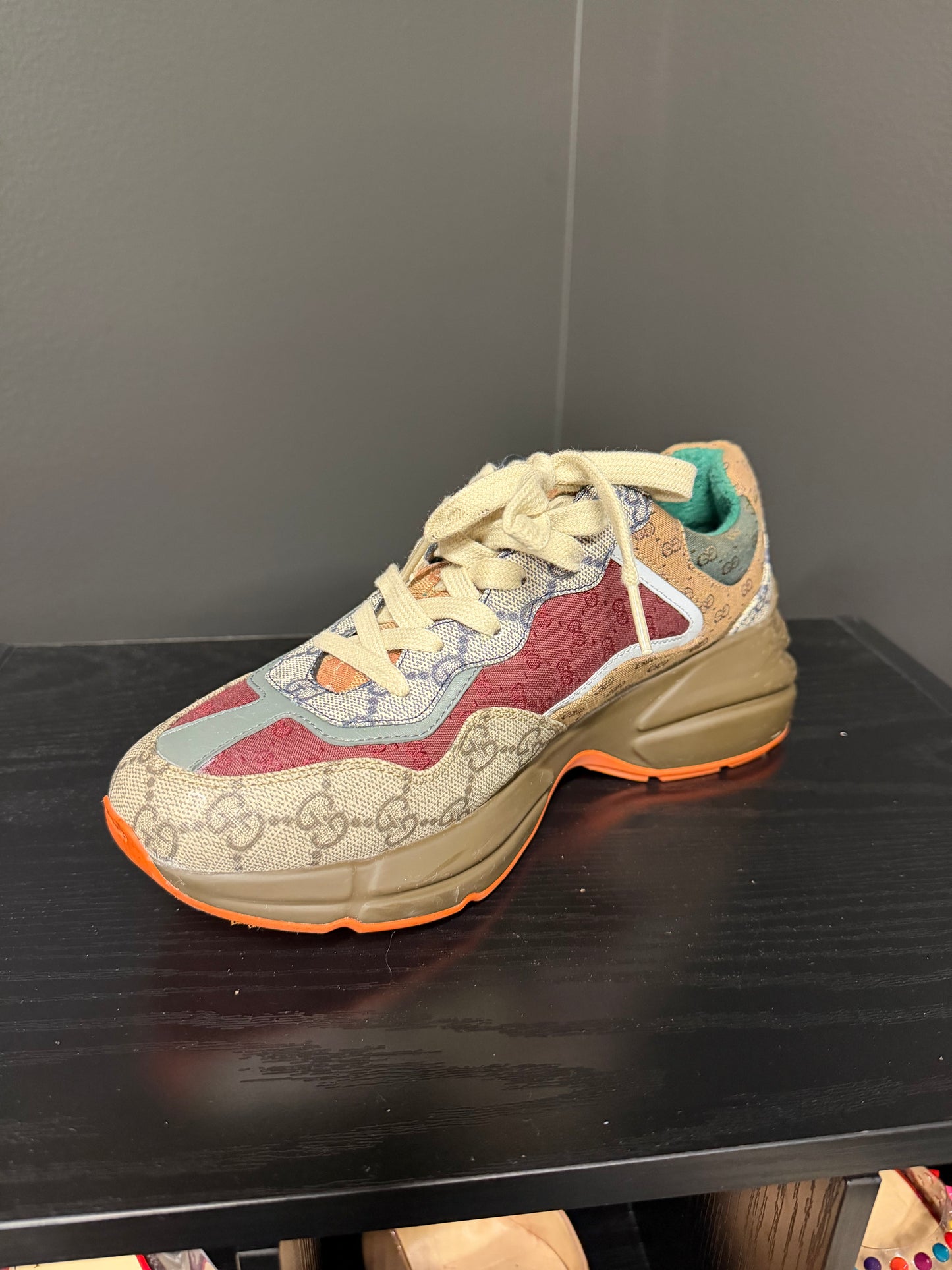 G U C C I Sneakers SZ 38