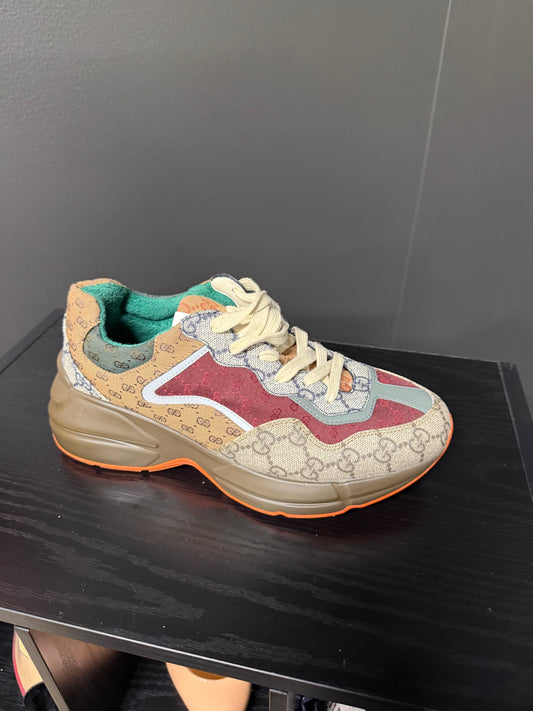 G U C C I Sneakers SZ 38