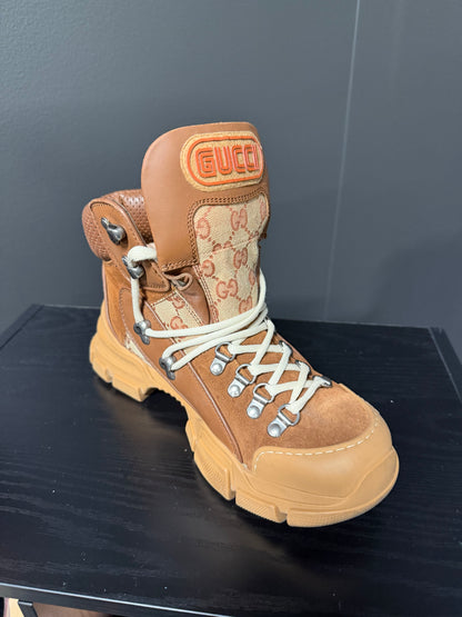 G U C C I Boots SZ 39