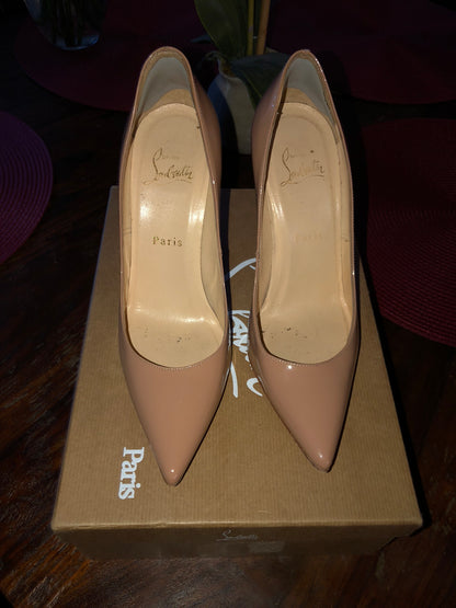 Christian Louboutin So Kate Nude Pump 38
